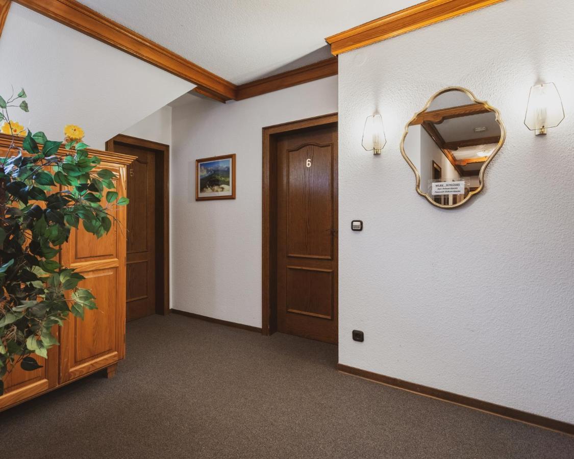 Fremden- Und Monteurzimmer "Zum Ochsen" Flieden エクステリア 写真